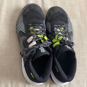 Nike Kyrie Flytrap